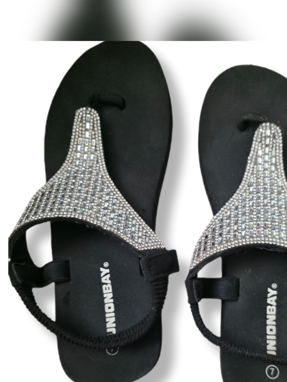 UNIONBAY Size 7 Black Sandals with Silver Rhinestone T-Strap